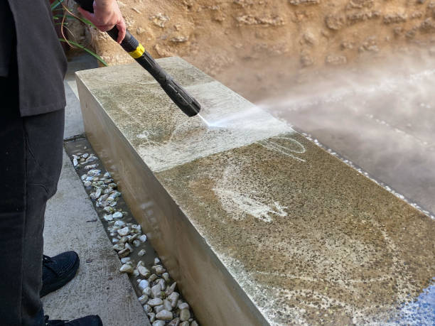 Best Best Pressure Washing Companies  in Ironwood, MI