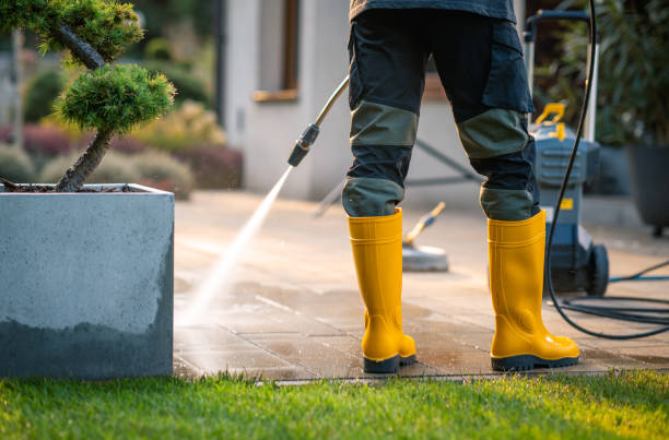 Why Choose Our Certified Pressure Washing Experts for Your Project Needs in Ironwood, MI?